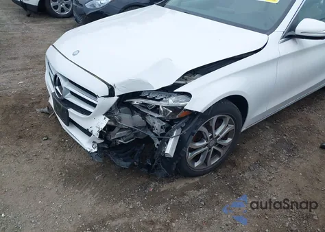 2015 Mercedes-Benz C 300 4Matic/Luxury 4Matic/Sport 4Matic from USA, damaged, VIN 55SWF4KB1FU025139